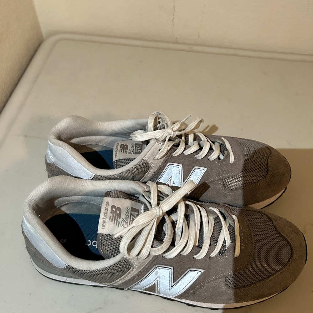 New Balance Men's 574 Core Shoes. - Picture 10 of 10